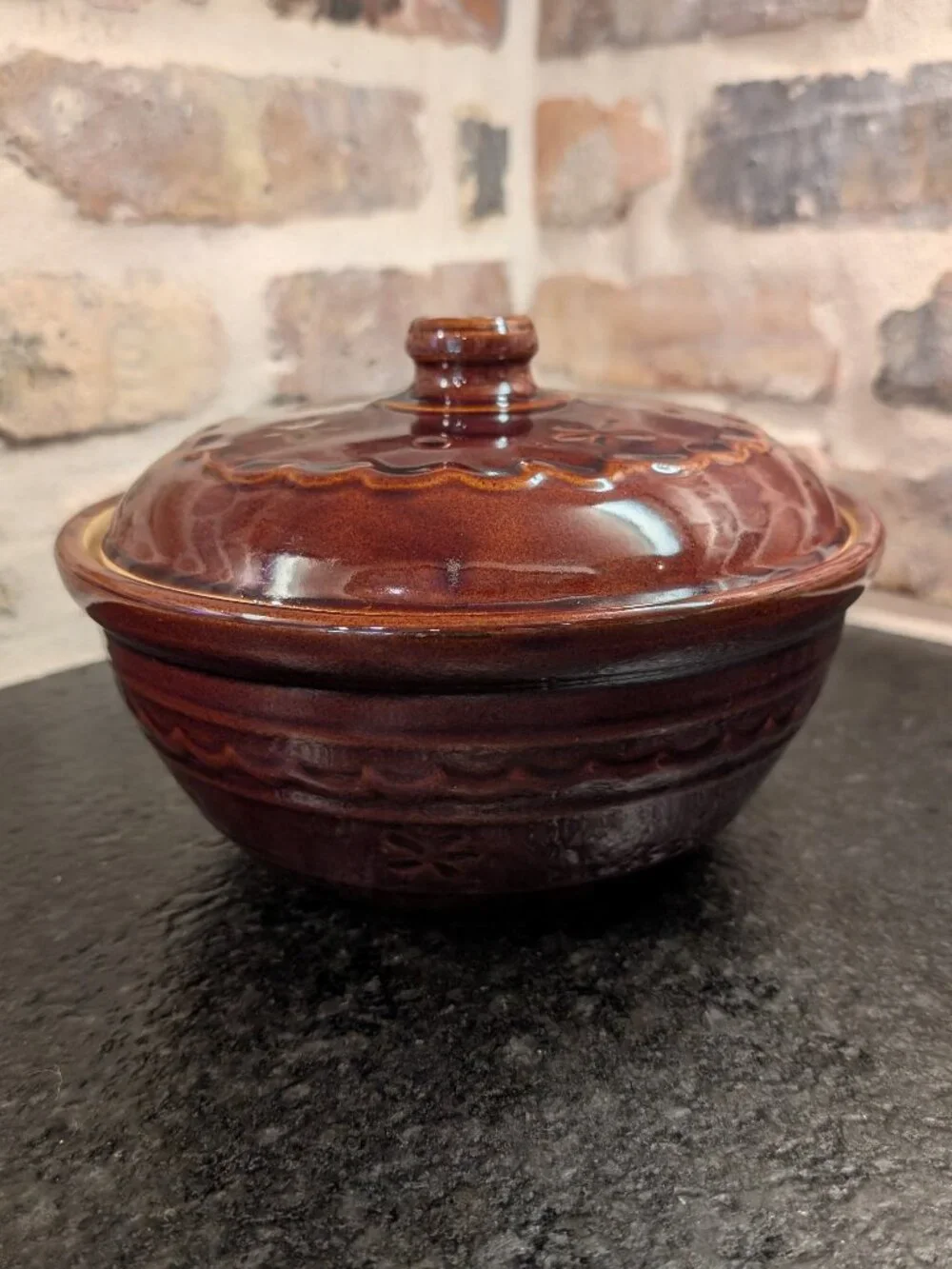 Vintage Marcrest Daisy Dot Brown Stoneware Casserole Dish Lid 1.5 QT Oven Proof